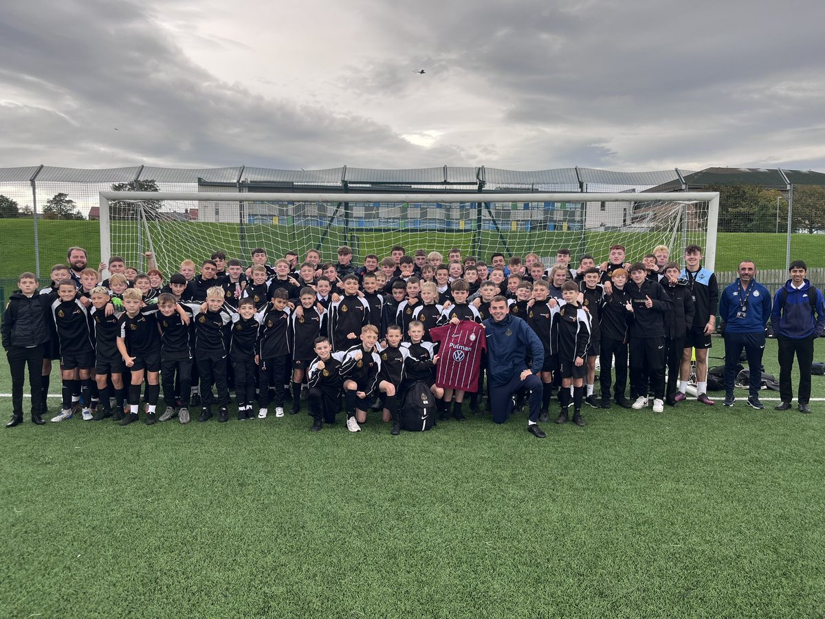 SSFCacademy's tweet photo. Today the #Futures programme @MortimerCC said goodbye and good luck to Coach Mike, as he leaves for pastures new at @NUFC 

Mike has been an integral part of the programmes development. His presence will be missed around the school by all. Thank you for everything Mike 🟣🔵⚽️ https://t.co/Hmkuq7um3l