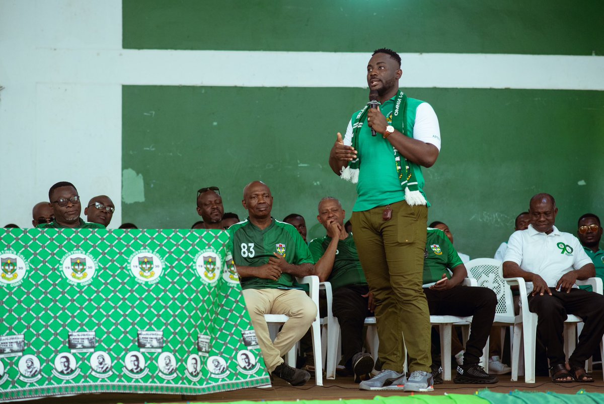 A brief message on the importance of mentorship, structure of the program we had, and how best the students could take advantage of same.

It was a very successful engagement.

📸: @ababioprosper 

#APSU2013
#DecadeCelebrations
#APSUX
#10YearsOn🎉