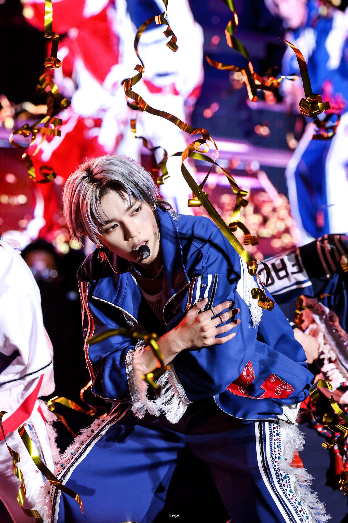 F7xFl0ebAAA6Ceq?format=jpg&name=large