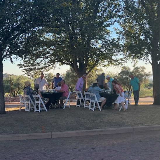 superstitionmtn's tweet photo. We Popped Up in the Valet Circle with a dinner that was incredible.
#popupdinner #LifeatSuperstition #SMGCC #dinnerexperience https://t.co/IjJoJBFm1L