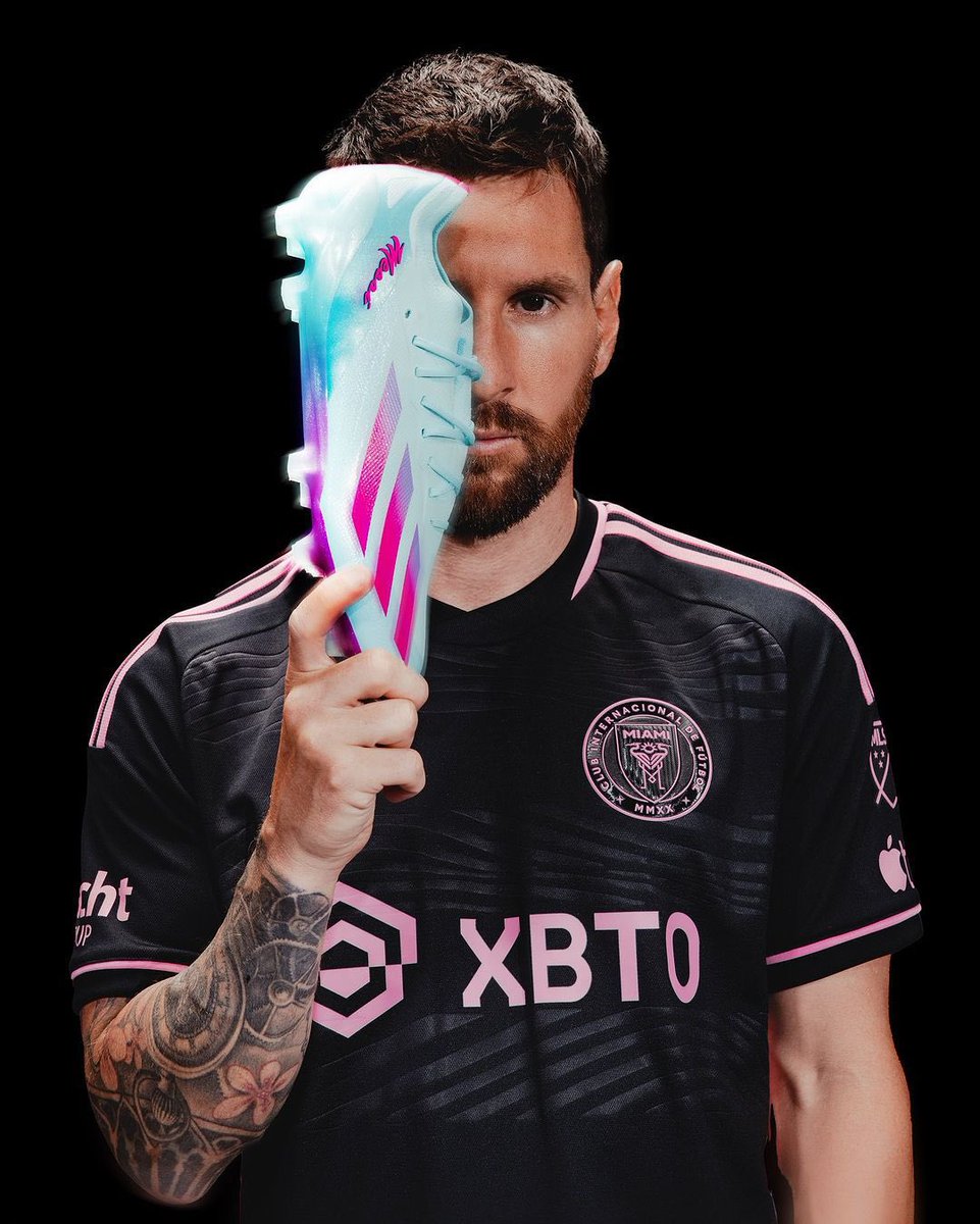 Los nuevos botines de Lionel.