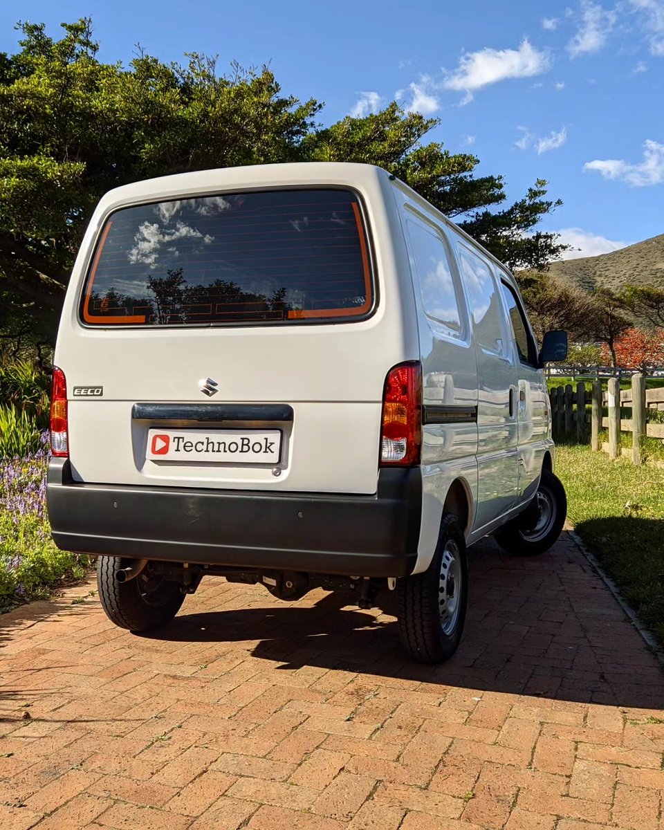 TechnoBokMedia's tweet photo. It should be a fun weekend.
.
.
#HalfLoaf
#ScoobyVan
#Suzuki
#Eeco
@Suzuki_ZA https://t.co/naqaNy40t0