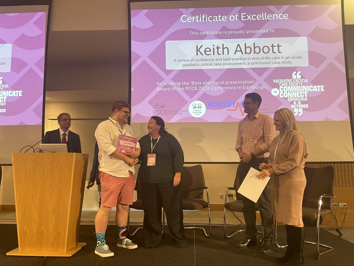 Our wonderful Keith won the short oral presentation award!!! 🙌🏼🎉Congratulations Keith, we are all so proud of you and can’t wait to see how you develop your research! <a href="/CV_UHB/">Cardiff and Vale University Health Board</a> <a href="/cavcw/">Children and Women's</a> <a href="/SueDav2427/">suzanne</a> <a href="/Kerenzamoulton/">Kerenza moulton</a> @rimalsamsam #PCCS2023 #cardiffpicu <a href="/Nichola58473463/">Nichola davies</a> <a href="/Carris42541539/">Carris</a>