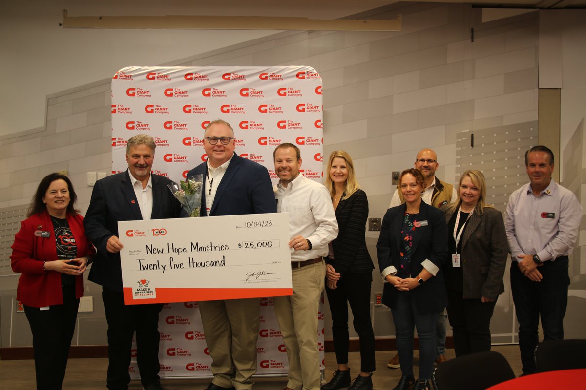 We did it!! Thanks to YOU New Hope Ministries received the Online Voters Choice Award in the GIANT Make a Difference voting challenge!!  We received $25,000 to help feed the people in our community! How exciting! youtube.com/watch?v=mtGRYT…
abc27.com/.../the-giant-…