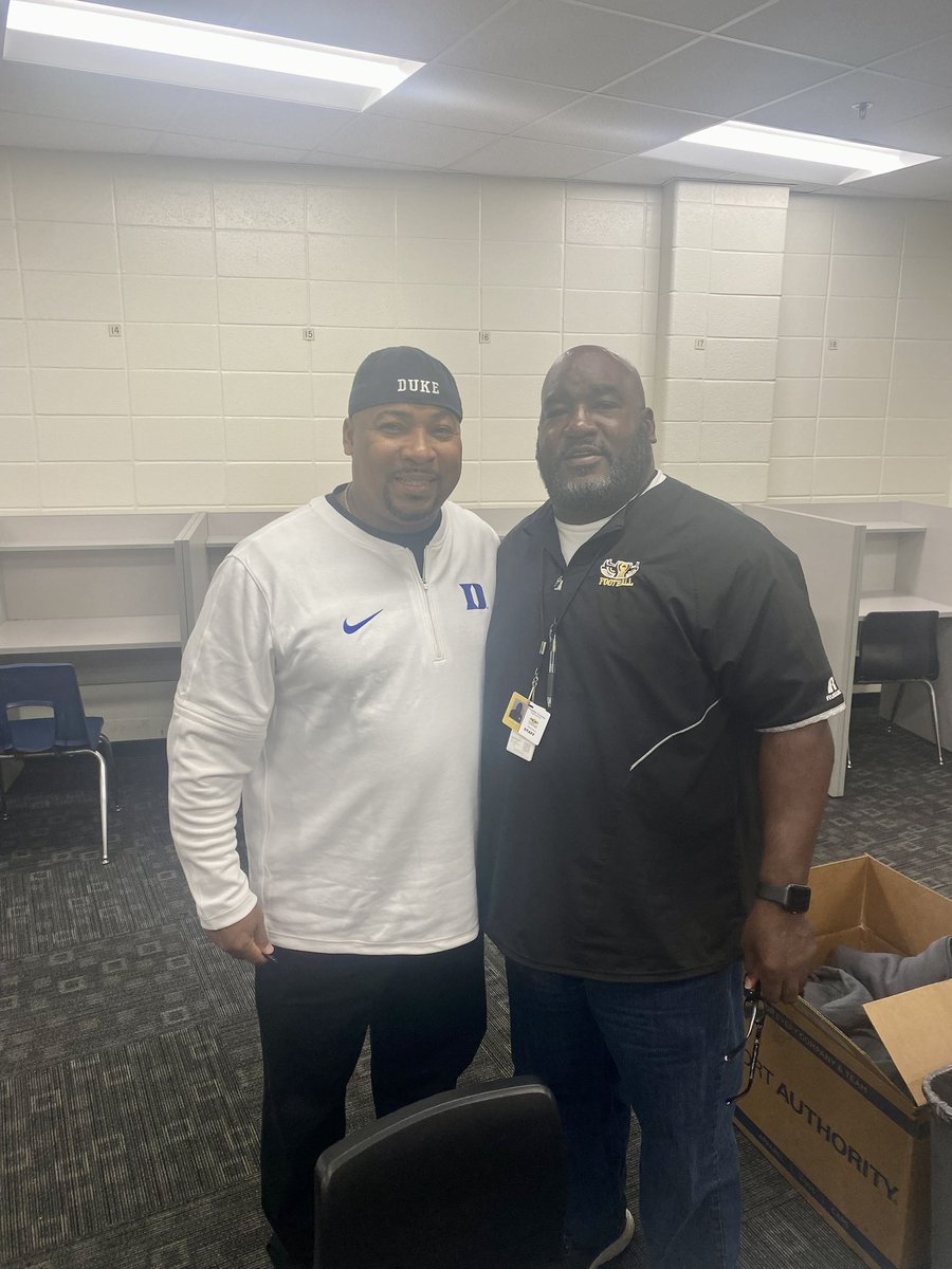 Coach Davis and Tiger Football appreciate <a href="/CoachC_Collins/">Chris Collins</a> &amp; @TrueBlueTrooper for stopping by the Tigers Den. <a href="/FootballFayette/">Fayette County Football</a> <a href="/FCHSTigers/">FCHS Tigers</a>