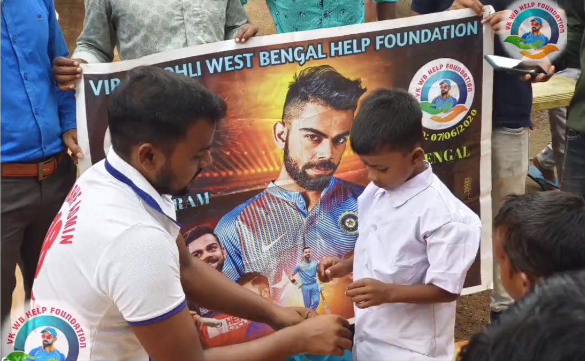 imperialvk's tweet photo. On the Occasion of Durga Puja, Virat Kohli fans from West Bengal distribute new clothes to poor children in Jhargram District.
Such a lovely gesture.🥰
From- @vkwbhf
#RheaChakraborty #AsianGames23 #Gostor #PAKvNED #CristianoRonaldo #UTouBabarHai King Kohli Bas de Leede Bumrah https://t.co/M8S37xGB9q