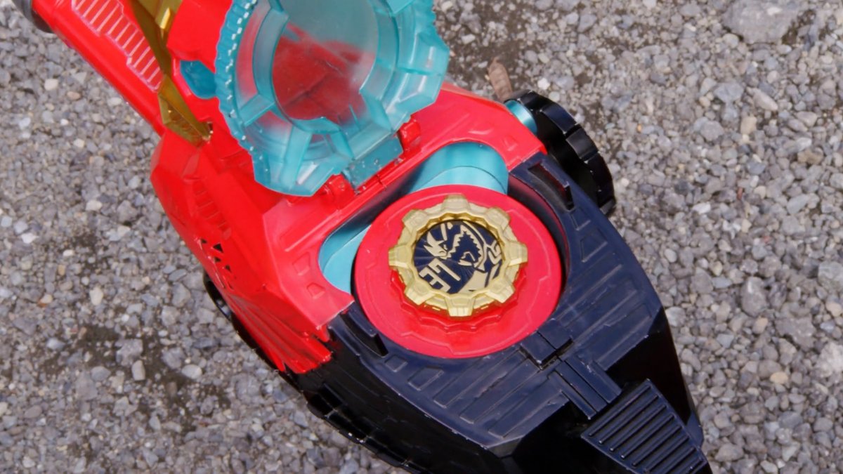 Dailyzenkai's tweet photo. Tomorrow, kyoryuger returns in king-ohger!

Are you excited? https://t.co/3UgjNFObSp