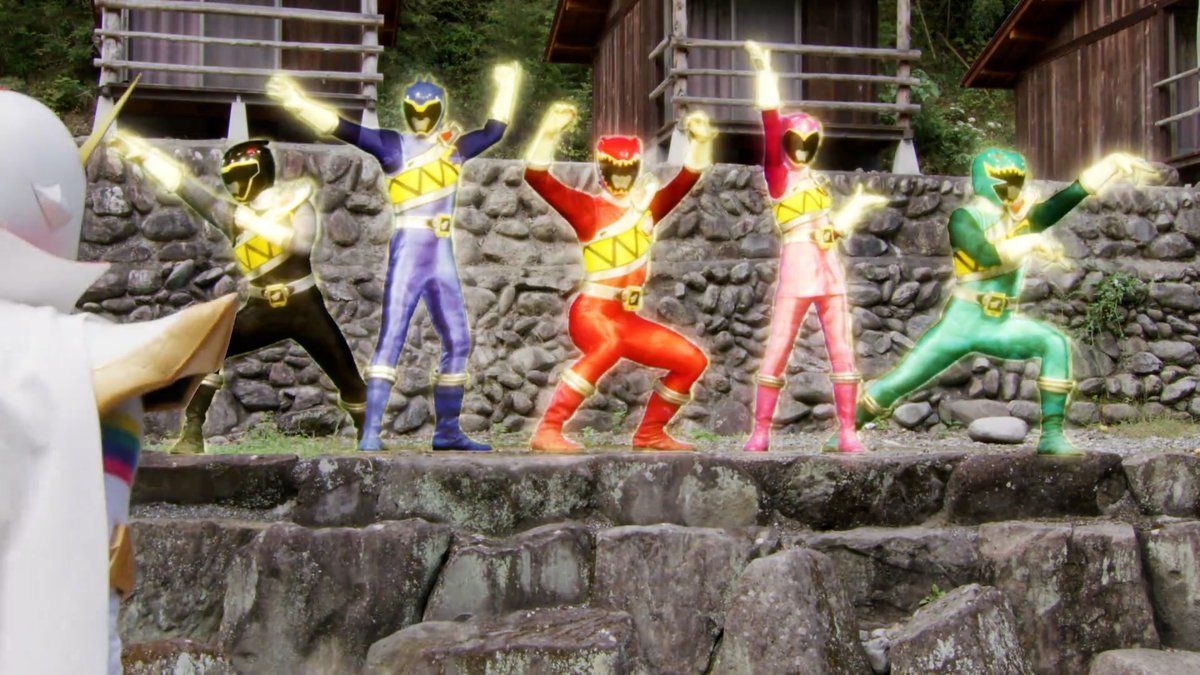 Dailyzenkai's tweet photo. Tomorrow, kyoryuger returns in king-ohger!

Are you excited? https://t.co/3UgjNFObSp