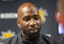 Happy Birthday to @QuincyAcy, a phenomenal leader of @GoShockersMBB men, and an even better person! #Family