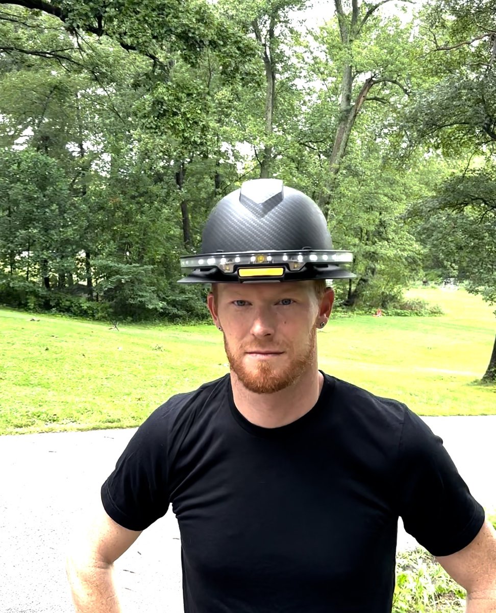 When SIXTH SENSE is worn with Halo SL, the Halo’s battery will trickle charge the Sixth Sense’s internal battery.

#sixthsense #halosl #illumagear #lineman #linelife #stormwork #safety