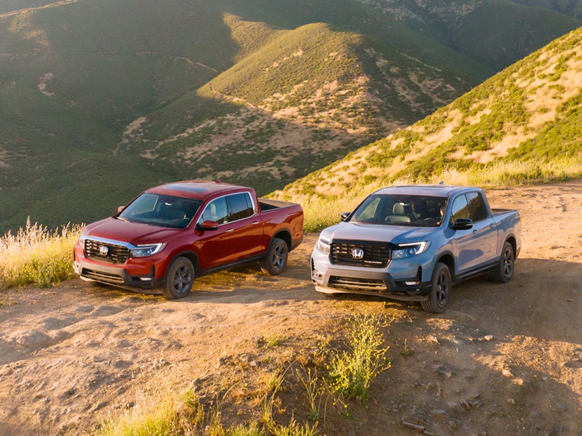 Just two besties doing what they love the most: off-roading. You and who? #HondaRidgeline