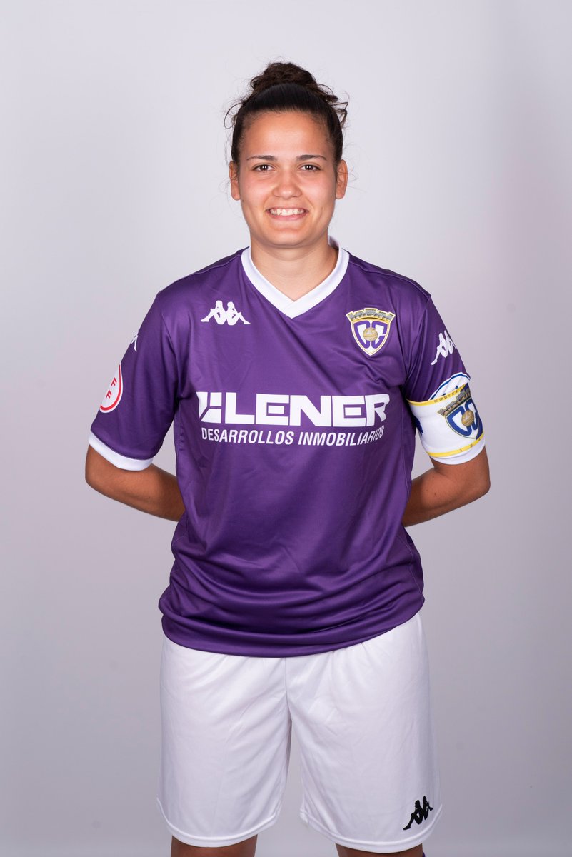 𝐂𝐀𝐏𝐈𝐓𝐀𝐍𝐀𝐒 

Estas serán las capitanas del #DéporGuadaFEM esta temporada en la Liga UCLM

1⃣ <a href="/TeresaFCB2/">Teresa Cabeza</a> 
2⃣ <a href="/MBarrios19/">Maria Barrios</a> 
3⃣ <a href="/Clau_Marcos/">Clau Marcos</a> 
4⃣ <a href="/luciaapm_4/">Lucía Pardo</a> 

Chiqui se estrenará esta temporada con el brazalete del primer equipo 🫡