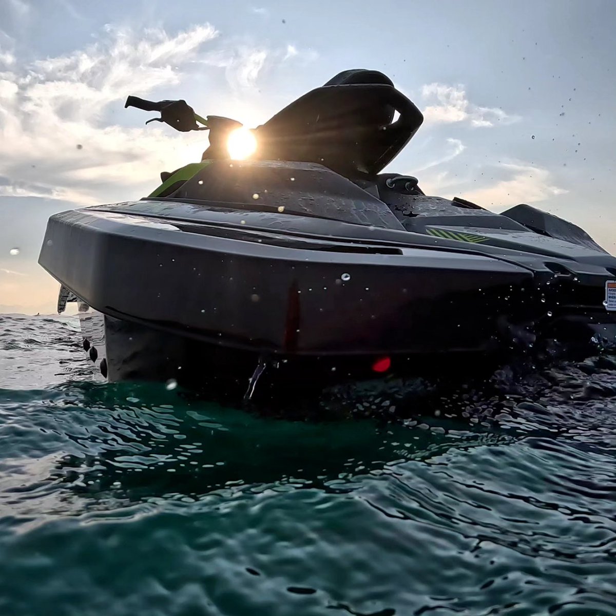 MountainStdTime's tweet photo. Nearly froze to death to get these photos  😉  

Full 10min episode on YouTube!  "Ghost Lake is Cold!  2024 Manitou Explore 22,  GTX Limited + Spark Trixx //S1E3" 

Link in bio! 

@basecampmotorsport
@seadoo
@manitoupontoonboats
#summer2023 #seadoospark #seadootrixx #manitou https://t.co/uJ8xQYCgWJ