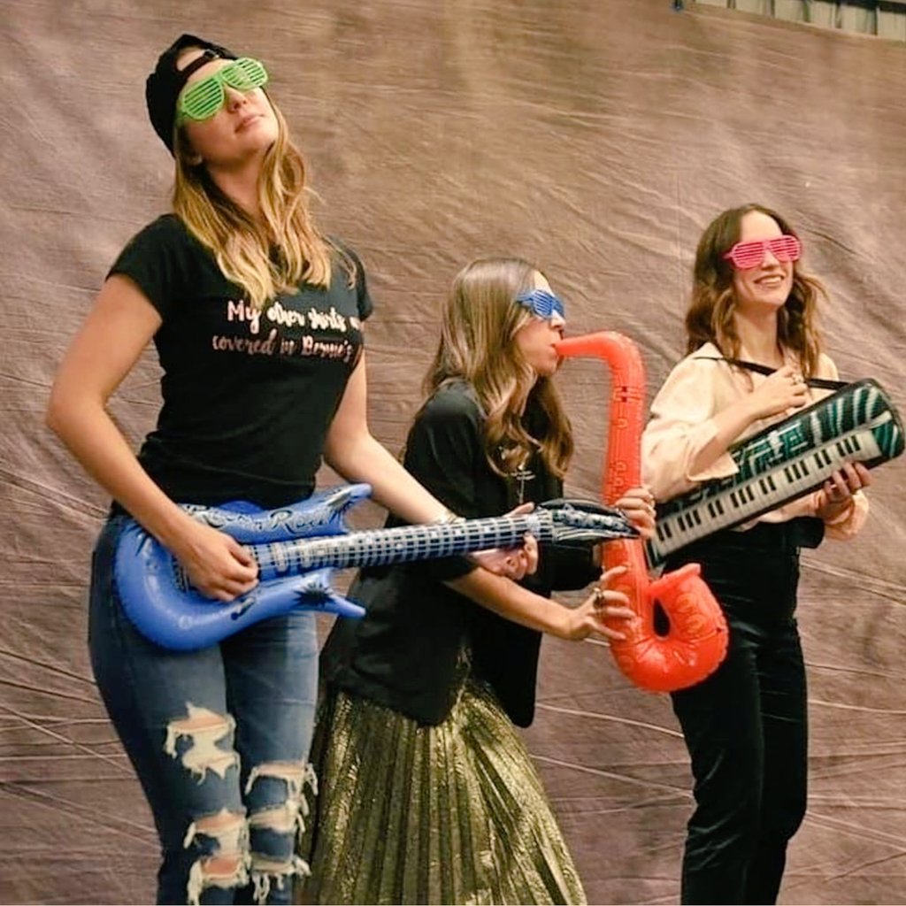 LynneRaaflaub's tweet photo. @earptopia The west coast thanks you. 🥰📬🇨🇦 #WynonnaEarp #Earptopia24 https://t.co/msuxwtO1sL