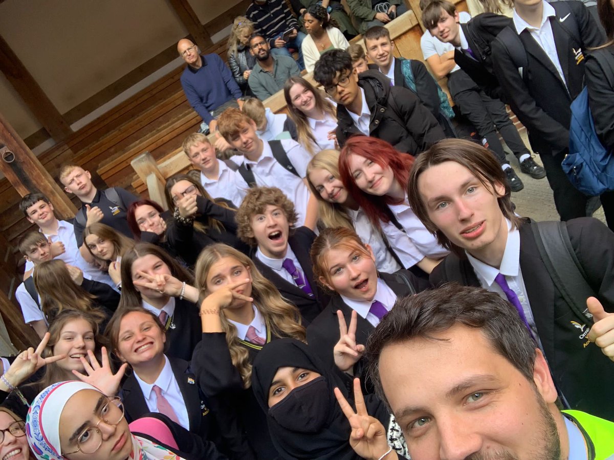 English @ Victory tweet media