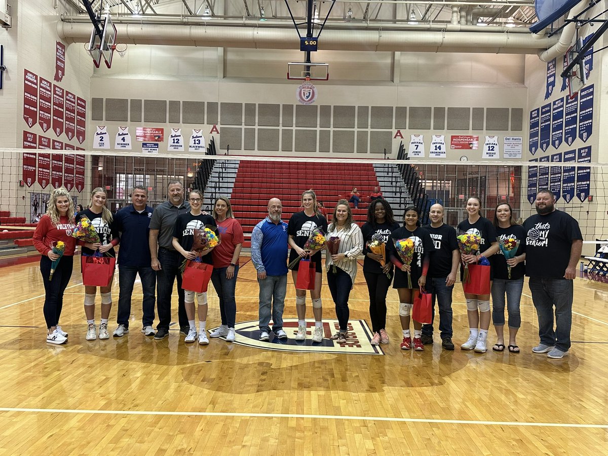 Our Seniors!! Great season going 23-8 and Conference Champions. It’s time for Sectionals!! We aren’t done yet!! Let’s go Quakers!