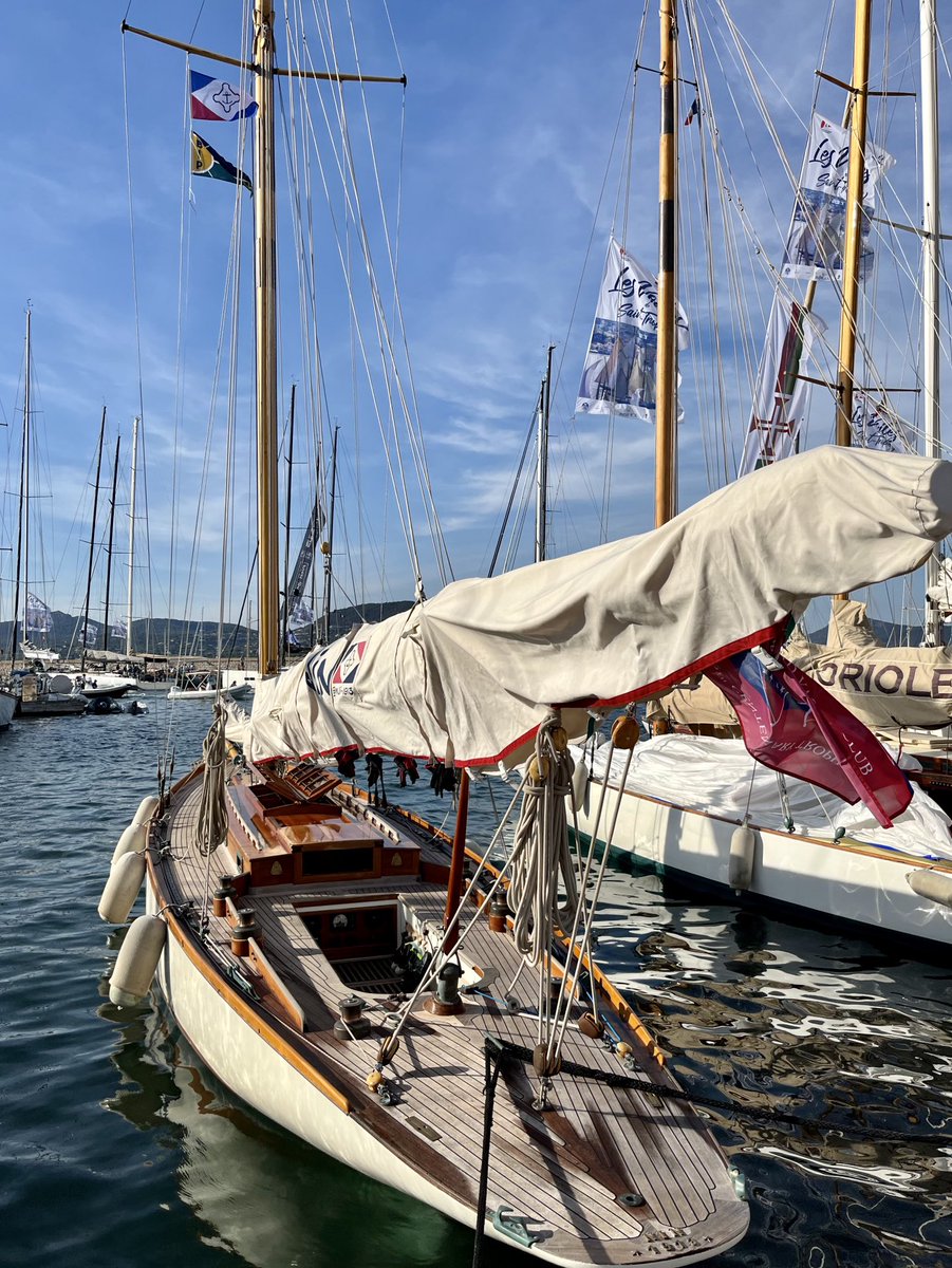 dillenseger_f's tweet photo. Arrivé hier après-midi à St Trop pour faire des photos de bateaux avec du soleil https://t.co/rp210wRmbY