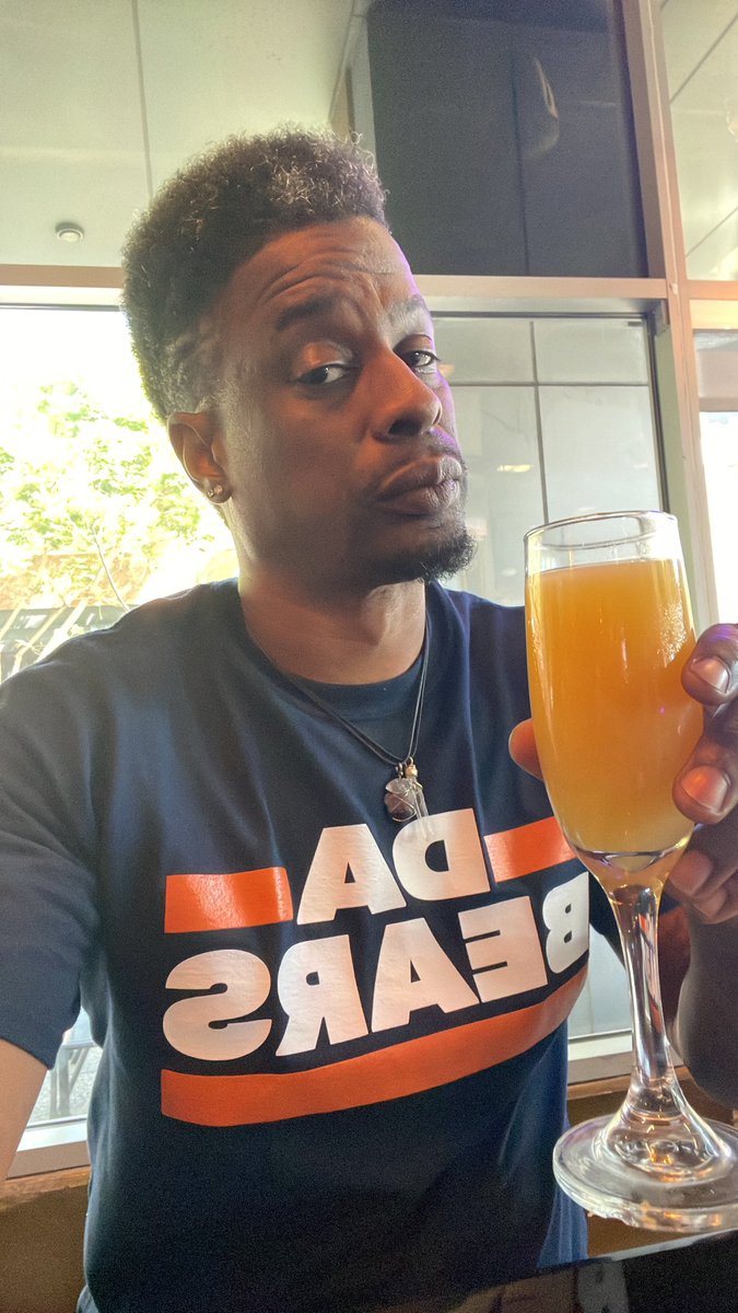 Mista_Epik's tweet photo. Happy Victory Friday #dabears
#Rip51 it’s a good day!! https://t.co/aokkispROI