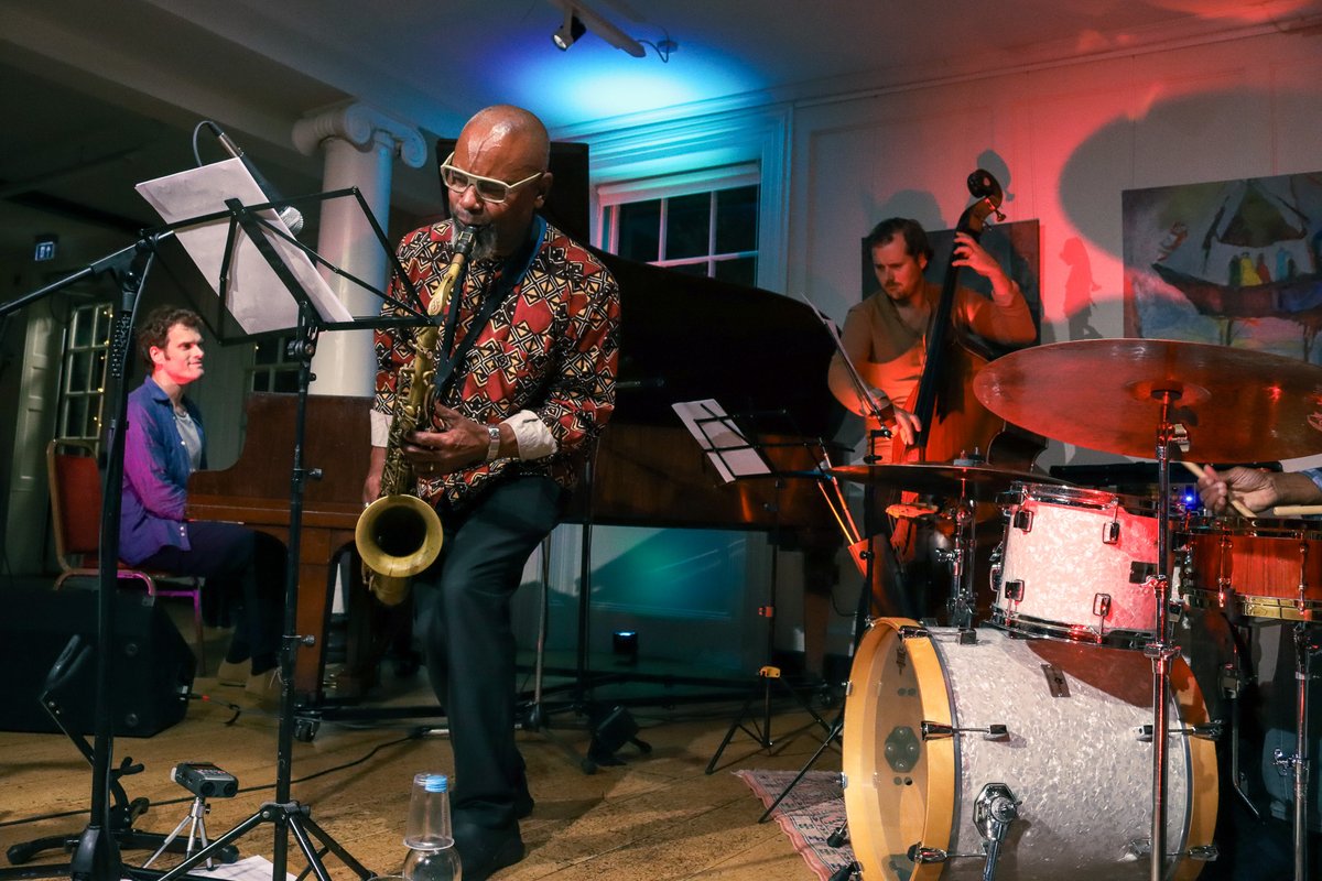 LauderdaleHouse tweet media