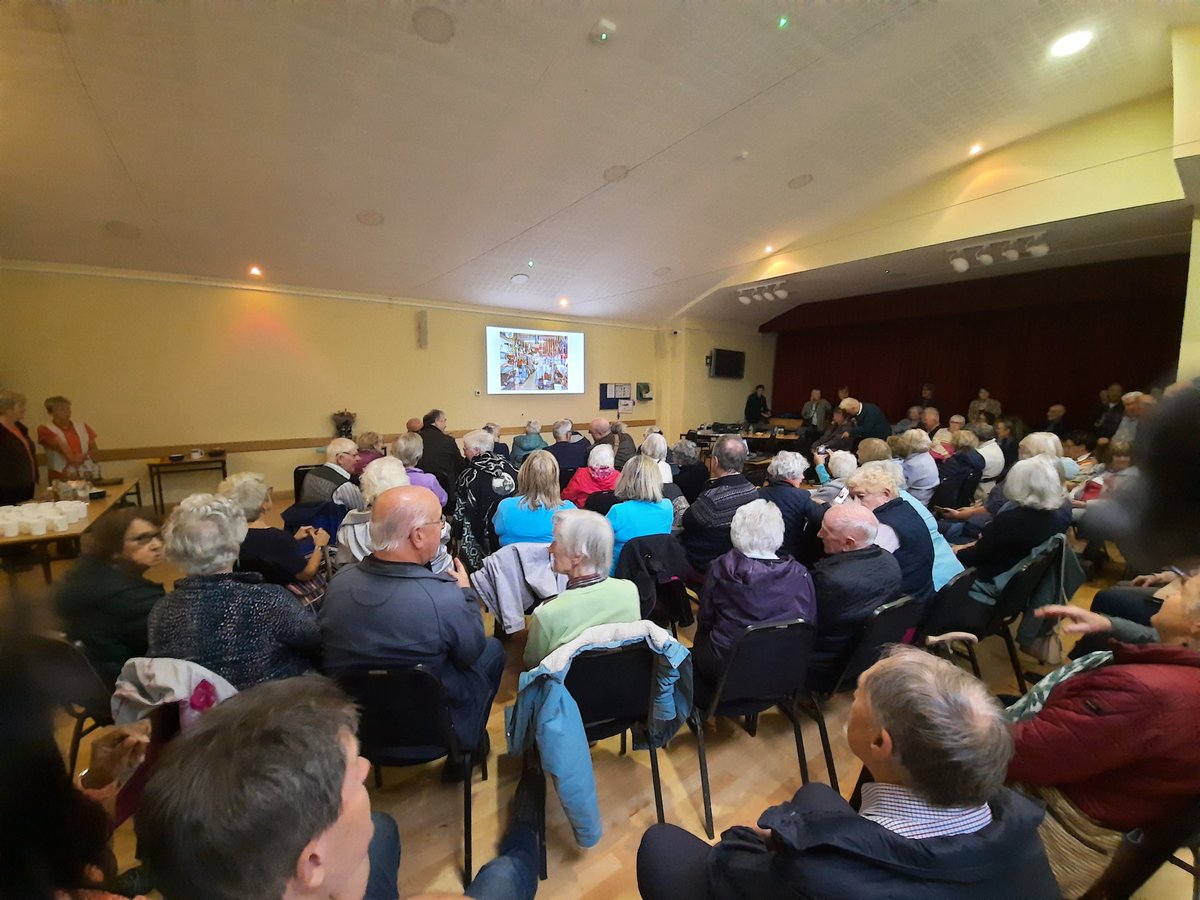 Naoise Ó Muirí TD (@naoiseomuiri) on Twitter photo Standing room only in Carleton Hall for <a href="/MarinoLiving/">Living In Marino 🌺</a> event to celebrate Victor Edge's retirement - and it hasn't even started...! Standing room only in Carleton Hall for <a href="/MarinoLiving/">Living In Marino 🌺</a> event to celebrate Victor Edge's retirement - and it hasn't even started...!