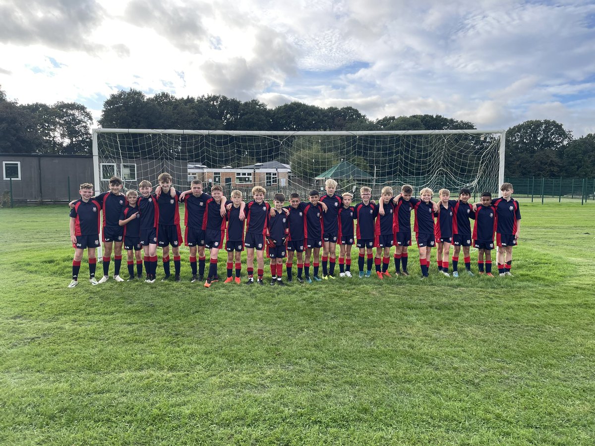 ⚽️ A great end to the week for our Y7 & 8 footballers. 

A good spirited friendly between the sides, in the glorious autumn sunshine, ended in victory for the Year 8 team. 

Thank you to the parents who came to support. Good luck to the boys in their forthcoming CVLs.  

#STEER