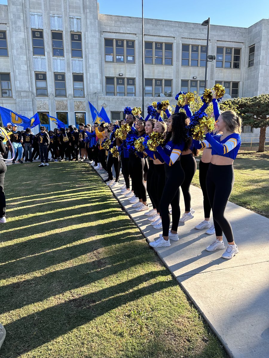 Classen SAS High School Pom tweet media