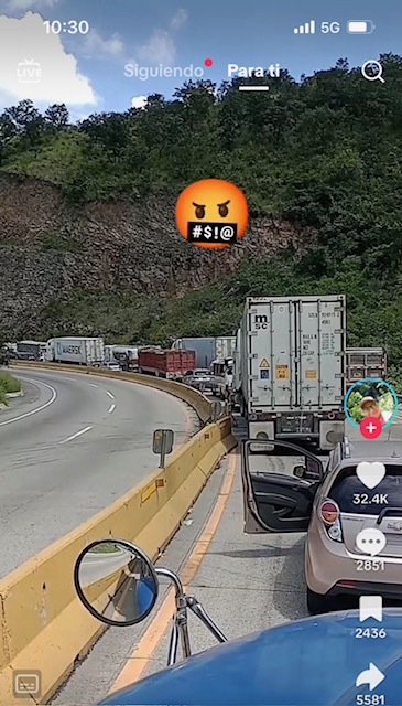 La “participación” en el mal llamado paro, que es un bloqueo, no es voluntaria, ni pacífica.  Quien no pueda ir a su negocio, o a su trabajo, porque hay un grupo que le impide ir, está siendo forzado a involucrarse en algo contra su voluntad | luisfi61.com/2023/10/06/el-…