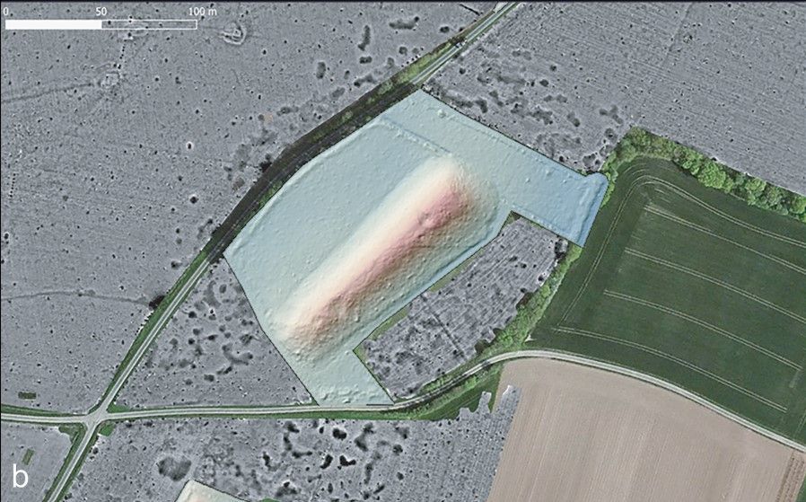 AntiquityJ's tweet photo. LiDAR survey of one of the Tusson long mounds ๐ซ๐ท showcasing evidence of quarrying #FridayLiDAR
Antler was deposited in the quarries after their use. Radiocarbon dating placed the antler at ~4600 BC, which lines up with dates for occupation of the nearby settlement of Le Peu. 1/2 https://t.co/epL8z47Dzg