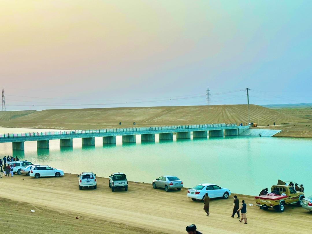rahmanimoic1's tweet photo. د ورځې انځور
نن جمعه په بلخ کې د قوش تېپې کانال او سېلانيان. https://t.co/ITJ0JdmrxF