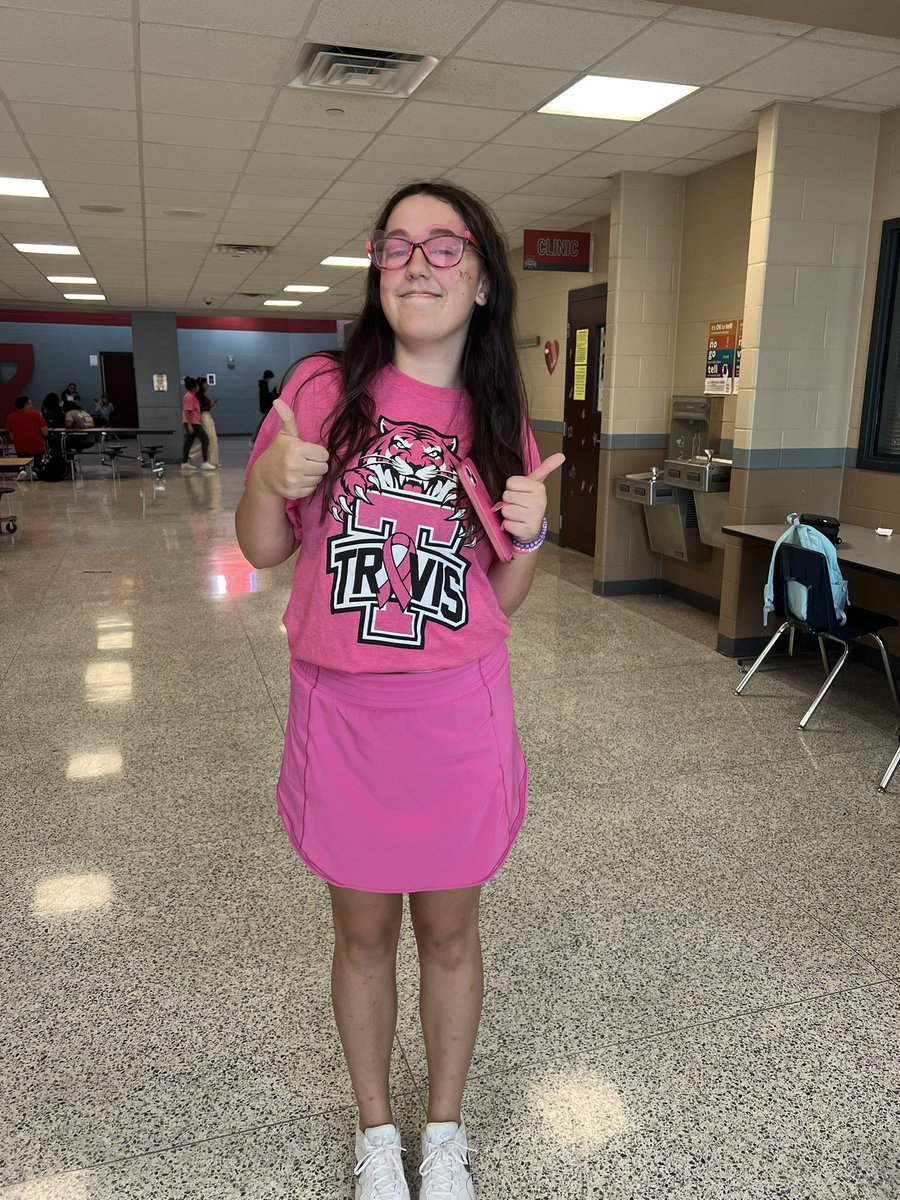 SarahPaigeL's tweet photo. #TravisPinkOut23 https://t.co/CvAUvDEGVm