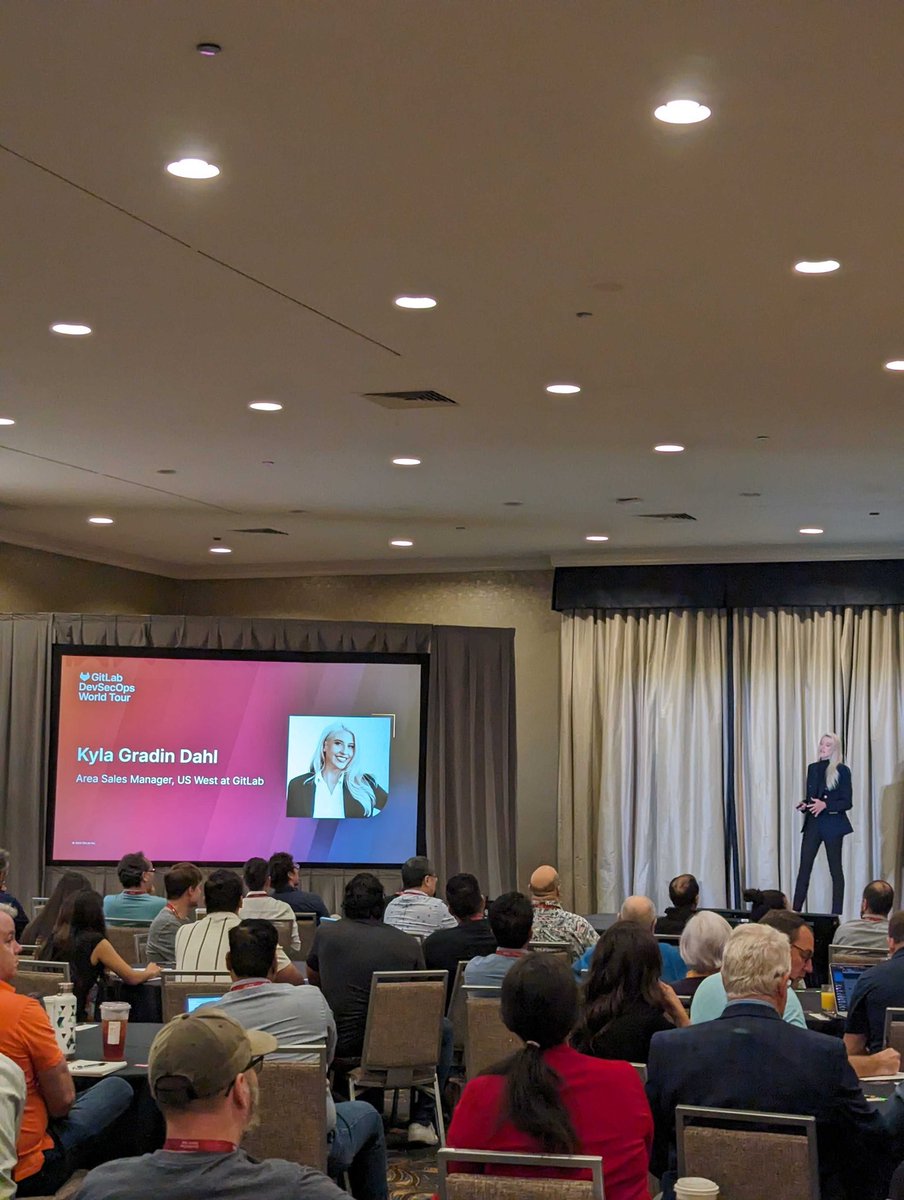 Kyla Gradin Dahl tweet media