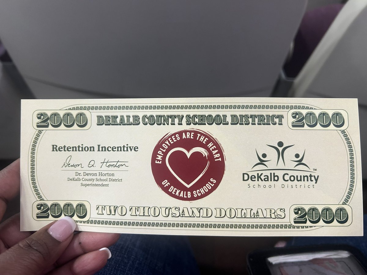 wrightway99's tweet photo. Employee appreciation day in @DeKalbSchools. #LevelUpDCSD⬆️ https://t.co/IxESnLkjYl
