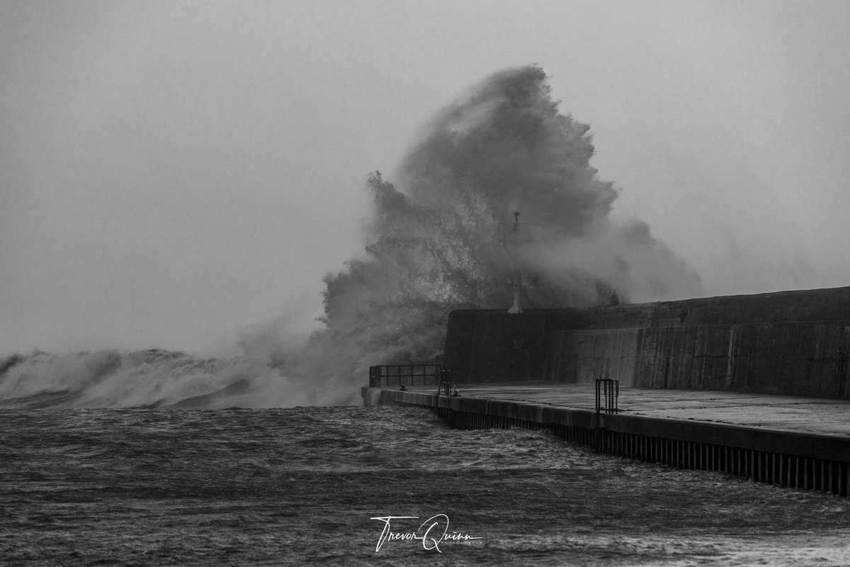 Storm Agnes at Arklow Pier
#stormagnes #storms #arklow #wicklow #arklowpier #vmweather <a href="/deric_tv/">Deric</a> <a href="/barrabest/">Barra Best</a> <a href="/StormHour/">#StormHour</a> @PictureIreland