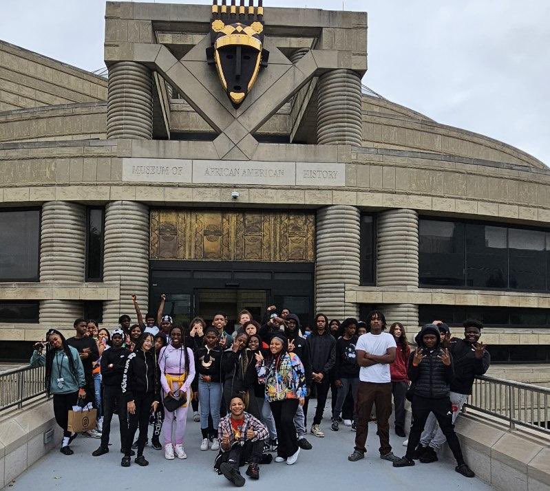 mc2stemglsc's tweet photo. @RaquelAbra12286  set up an amazing trip to Detroit for our school! Students had a blast and learned a ton! https://t.co/a4UOwxdNy8