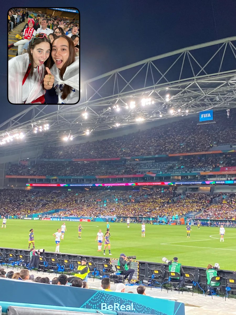 F2109Sheena's tweet photo. One of my favourite BeReals taken in Australia for the women’s football World Cup ❤️ #RealestPersonOnEarth https://t.co/bX677e9oDg