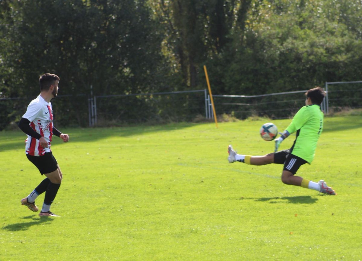 FRIDAY FOOTBALL ⚽️

Thanks to <a href="/FoxSoccerAcadUK/">FoxSoccerAcademyUK</a> &amp; <a href="/BrookeHouseCol/">Brooke House College</a> for today’s competitive games for our scholars! 

#futurepro #footballacademy #scholarshipprogramme #footballgames⚽️ #gamedayphotos #footballmatch #warwickshire #coventrycityfc