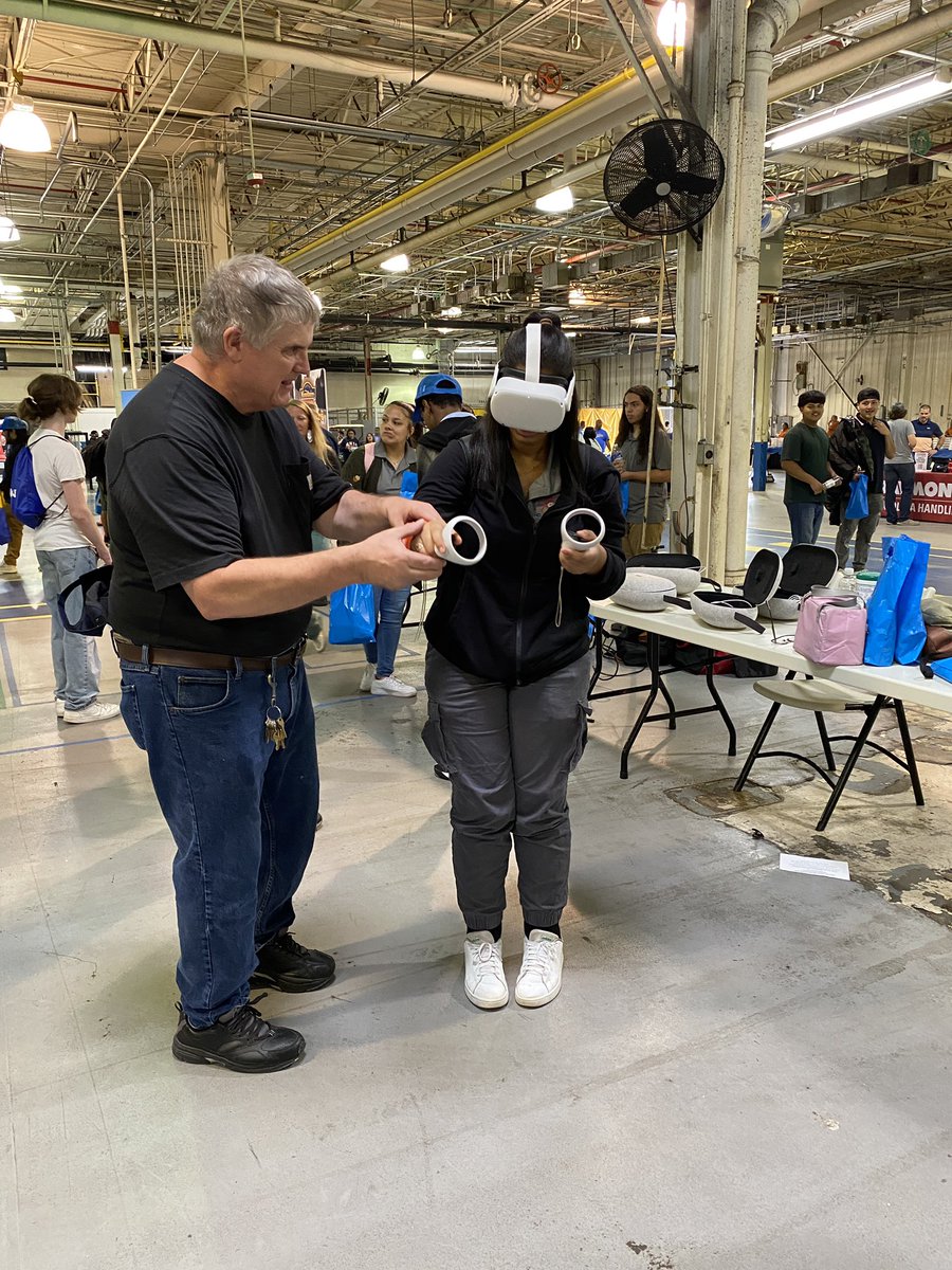 Waters18Waters's tweet image. @cte_ccs 
@DJBarron1 
@DrVernonLowery @JanetWoodsBlue1 #WOHS
#EngineeringAcademy
 
Successful Manufacturing Day in Sanford NC.