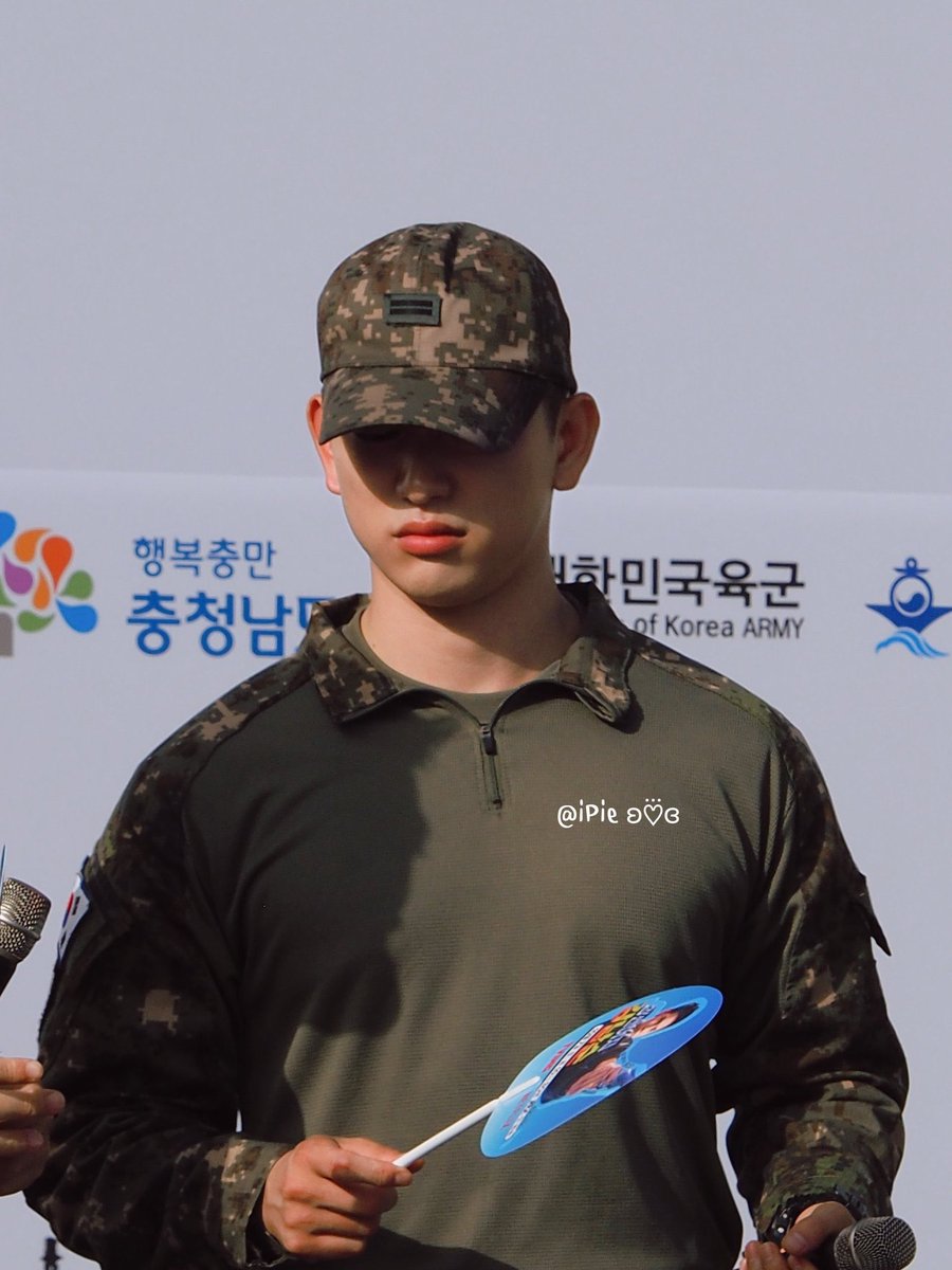 archivejy_'s tweet image. Stop being so babie 😭