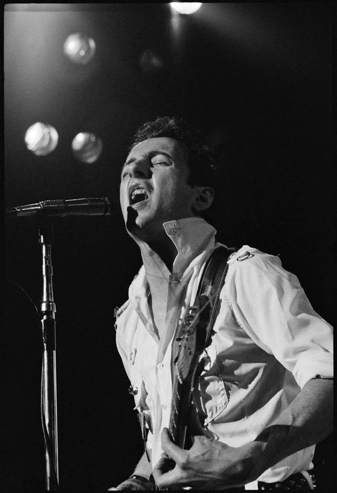 “What if a song is like a person? Like a song might have some sort of kinetic energy that we haven't managed to quantify or identify.” Joe Strummer Photo by Michael Zagaris #JoeStrummer #TheClash
