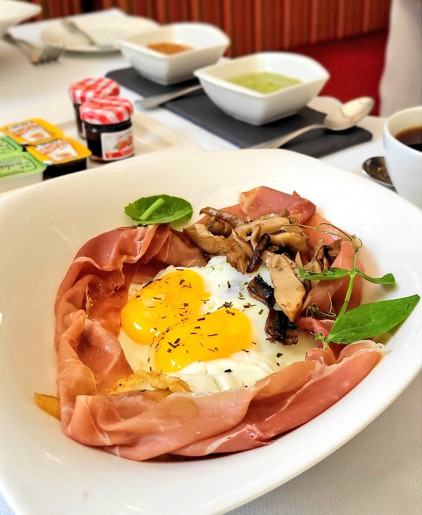 Guy Santoro tweet media