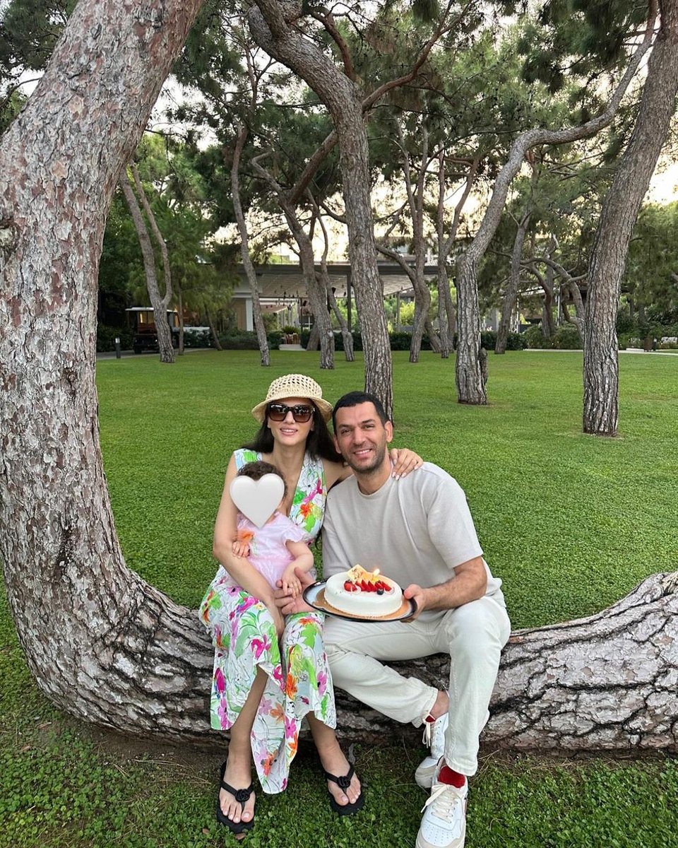 Babaların hası... Allah sağlıklı uzun ömürler versin inşallah...Miray bebek 1 yaşında... 🎂
<a href="/MYildirimResmi/">Murat Yıldırım</a>
#MuratYıldırım #ImanElbaniYıldırım