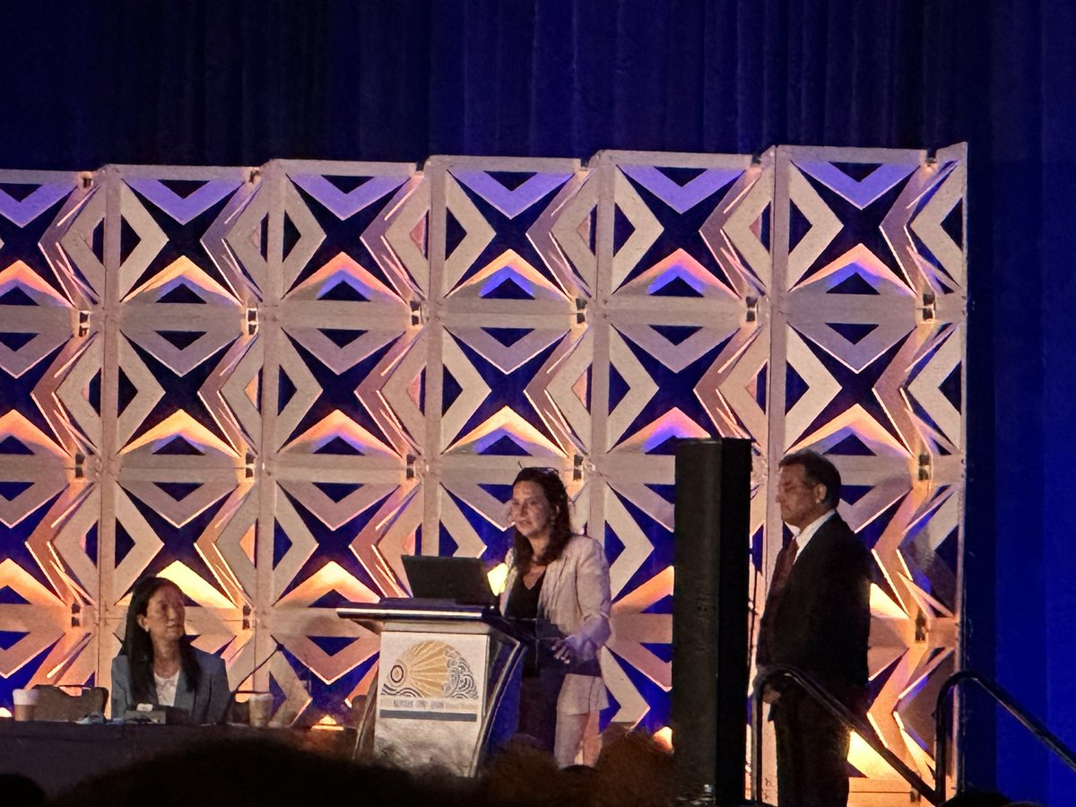 FMC_PedsGI's tweet photo. Congratulations to Dr Jain from @jain_labgroup on the William Balisteri lecture at #naspghan2023 #NASPGHAN23  plenary session. https://t.co/oylbQwj9Lz