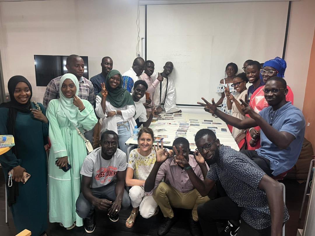 FresqueSn's tweet photo. Jotaay 21 🌍 Nous avons discuté ce Jeudi du phytoplancton par rapport au changement climatique. Un grand merci à tous nos participants et à nos fresqueurs 🫶🏾🌳 https://t.co/BYYvhEJsbn