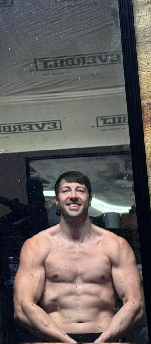 Hartmann0923's tweet photo. Hartmann 2K23

#ME
#Hartmann
#XL
#Tall
#Workout
#Weights
#Gains
#Kila
#Lift
#215LBS
#6foot6
#Basketball
#Muscle
#Money
#1990
#90's
#BIG
#Large
#XLarge
#ExtraLarge
#BIG https://t.co/rXpTcvMCTx