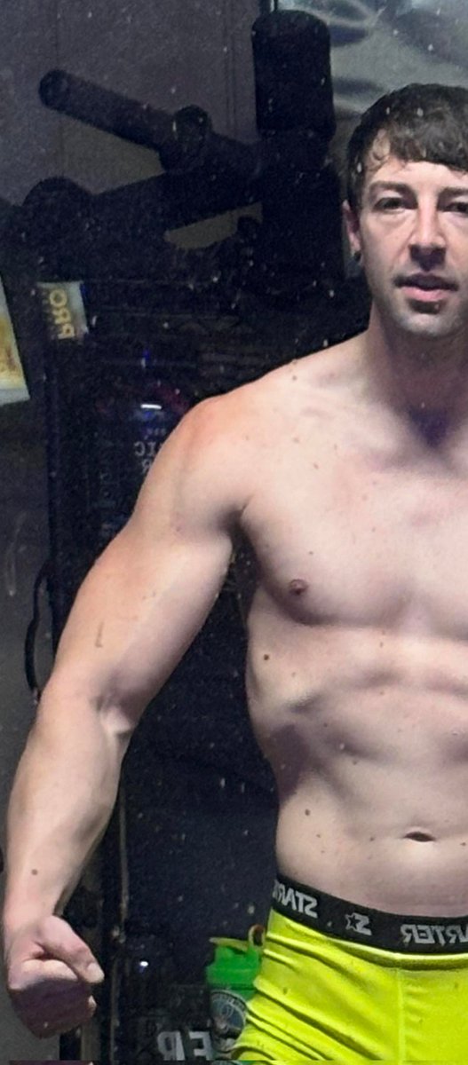 Hartmann0923's tweet photo. Hartmann 2K23

#ME
#Hartmann
#XL
#Tall
#Workout
#Weights
#Gains
#Kila
#Lift
#215LBS
#6foot6
#Basketball
#Muscle
#Money
#1990
#90's
#BIG
#Large
#XLarge
#ExtraLarge
#BIG https://t.co/rXpTcvMCTx
