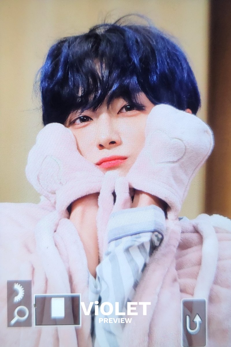 LAVIN507's tweet photo. 231006 팬사인회
아 귀여워 ㅠㅠㅠㅠㅠㅠ

#NINEi #나인아이 #ナインアイ
#반 #VAHN #정우 https://t.co/d8z9OWfqjU