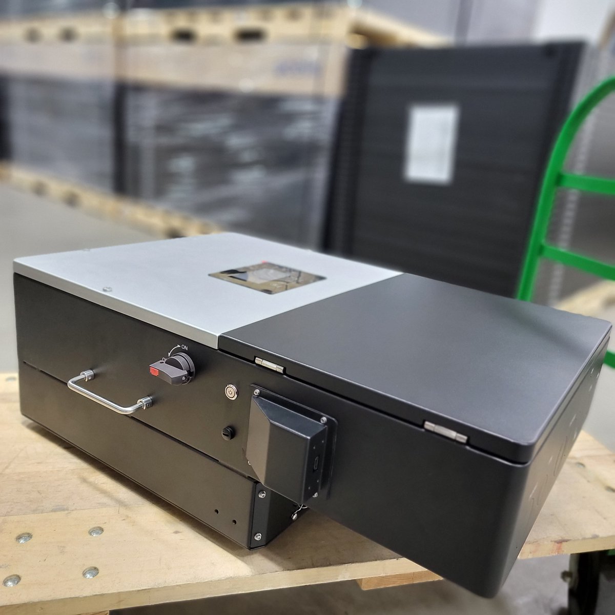 SolacityInc's tweet image. New: Lux Power 12K All-In-One inverter. GREAT pricing! CSA-listed &amp;amp; code-compliant. 

📷Qualifies as part of the $5,000 Canada Greener Homes program

Net-metering, backup power, off-grid, load-shaving, or load displacement. 

solacity.com/product/lux-po…

@SolacityInc #solarenergy