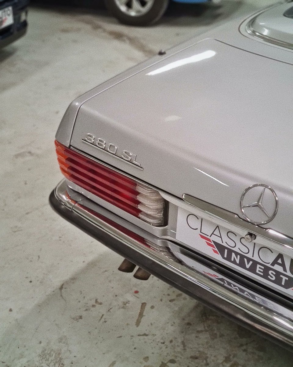 julienrosburger's tweet photo. Que faut-il savoir avant d'acheter une #Mercedes #380SL 🇩🇪 C'est maintenant sur #POA https://t.co/jnRynws89t