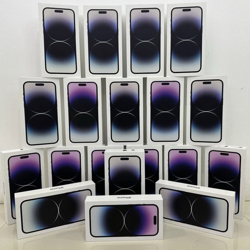 gold_silver12's tweet photo. とりあえず朝イチでiPhone14欲しい方いますか？

カラー何でもいい方には
本日は最優先で配布します。

1人残らずです。

【いいね】で【お一人iPhone14】

信用してもらう為にも
【いいね】だけで明日までに全て配布

✳︎パープル、レッド、スターライト
の中から希望を選んでコメント下さい↓ https://t.co/63sK5NCkEI