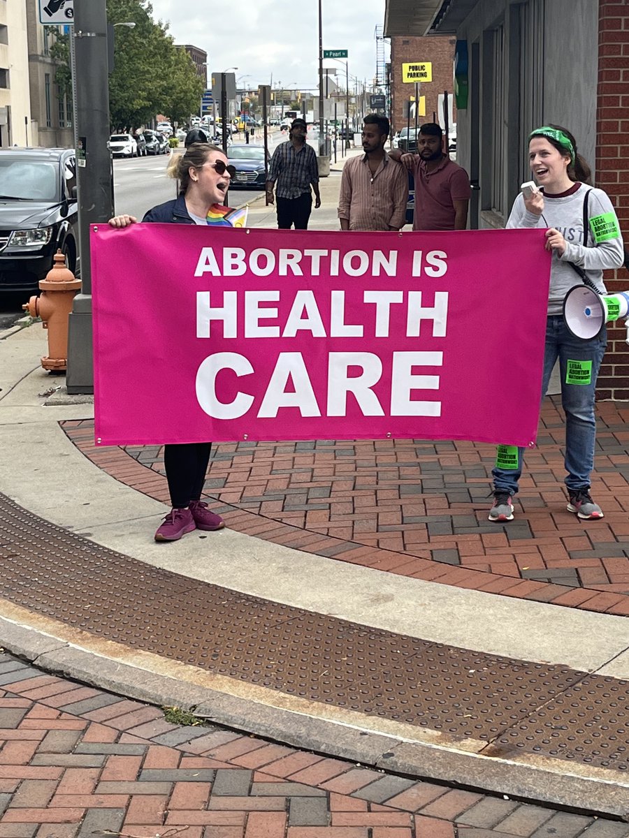 Michael_J_New's tweet photo. This is the best out opponents could do. Not much of a counter protest.
#sad
#OhioMarchForLife https://t.co/fGWuHKB84M